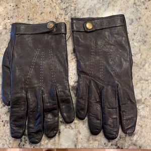 Leather gloves from Banana Republic. They are a size Large